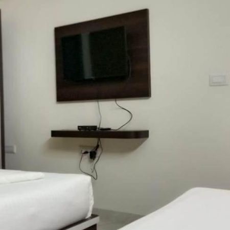 Mk Grande Hotell Bangalore Exteriör bild